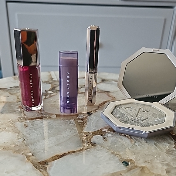 Fenty Beauty BUNDLE!!! - Picture 4 of 6
